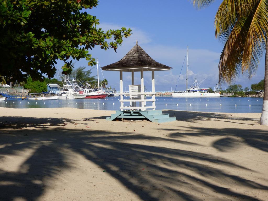 Beach Studio 18 Ocho Rios Esterno foto